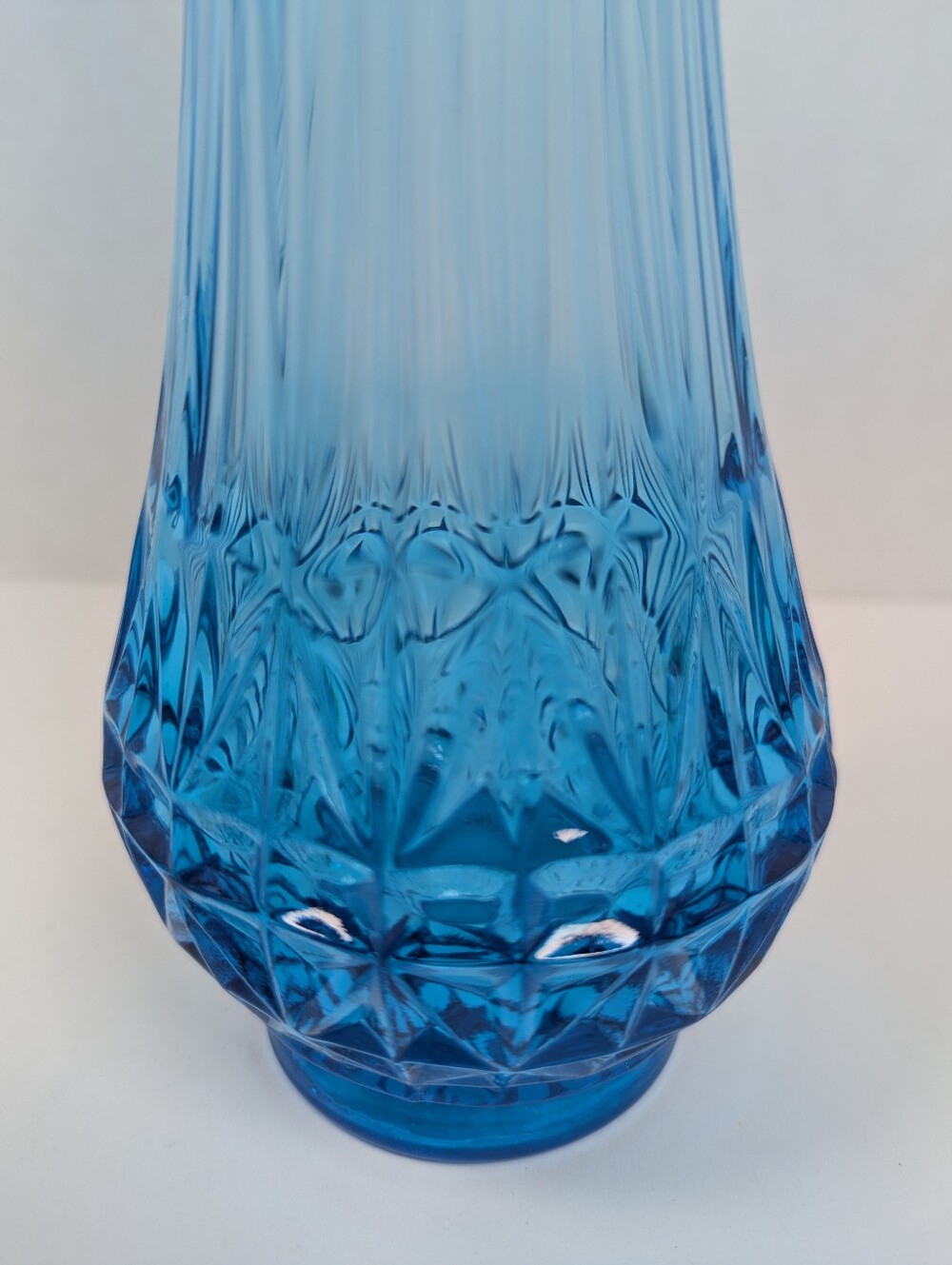 VTG Blue Art Glass Vase 14" Tall Asymmetrical Wavy Rim Faceted Geometric Base - Picture 5 of 12